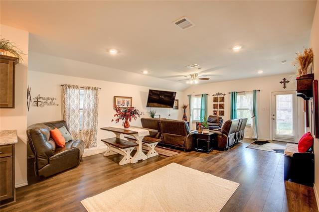 Building Photo - 1004 Basswood Ln