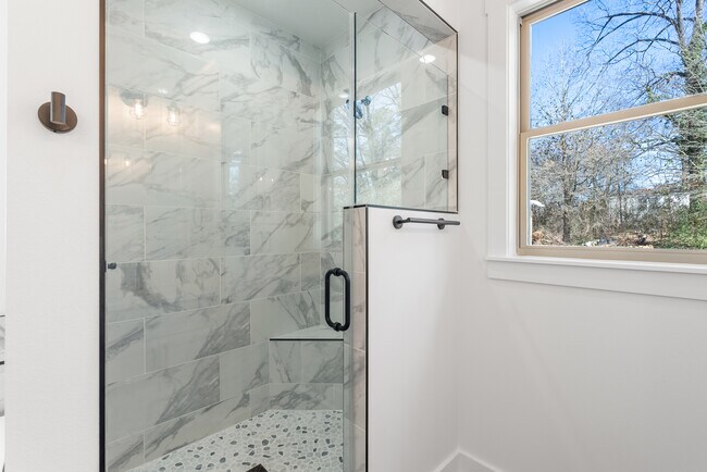 Building Photo - 19 Denali Dr