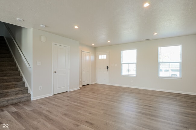 Building Photo - 13820 N Cardonia Dr