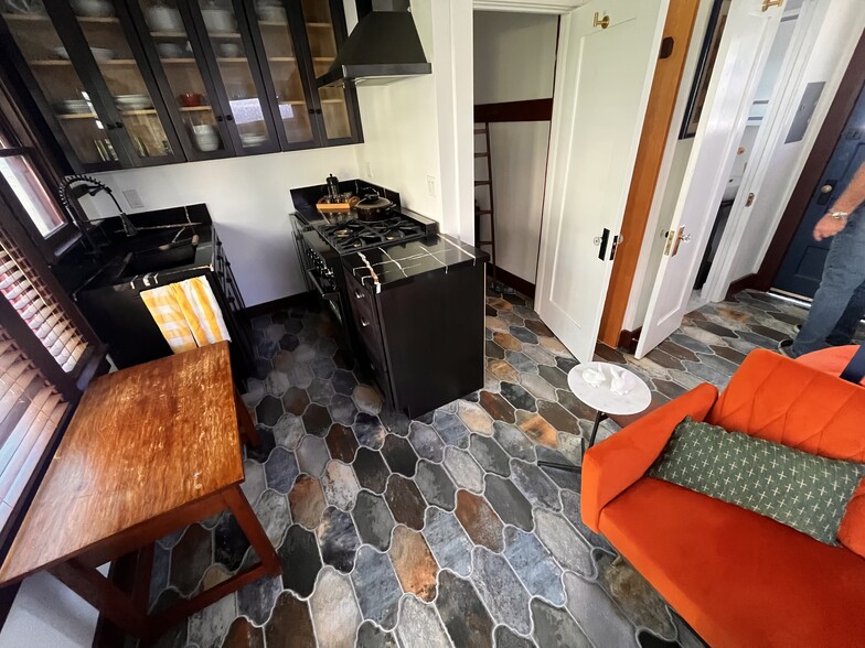 Building Photo - 4114 S Carolina Pl