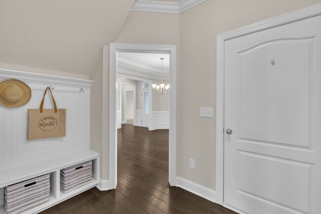 Building Photo - 747 Catherine Lake Ct