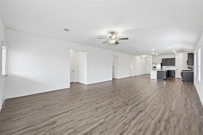 Building Photo - 11813 Roscommon Trl