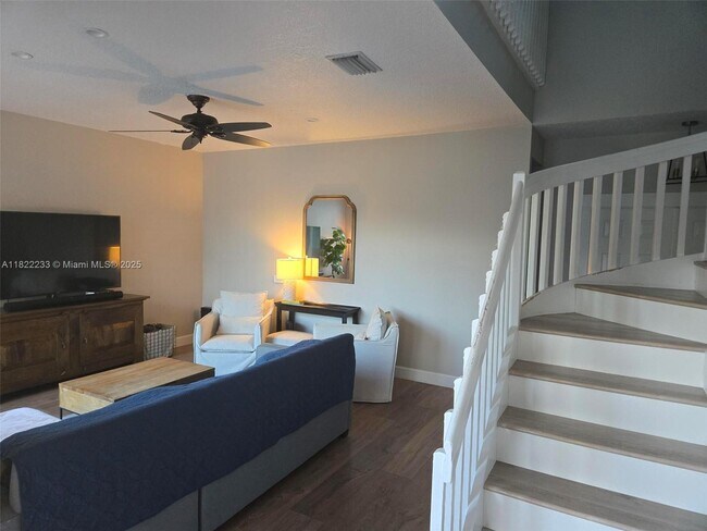 Building Photo - 1055 Briar Ridge Rd