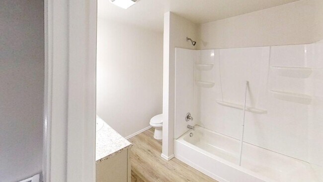 Building Photo - 2319 Wilson Ave