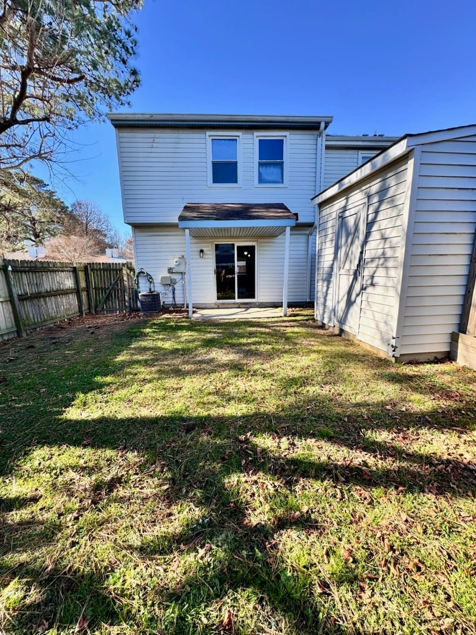 Backyard - 5552 Lynbrook Lndg