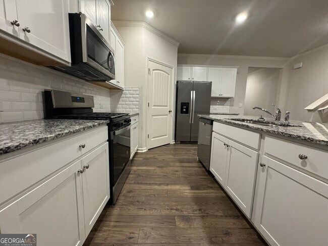 Building Photo - 279 Belmont Dr