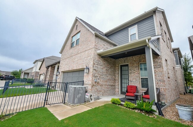 Building Photo - 18214 Lake Eagle Dr