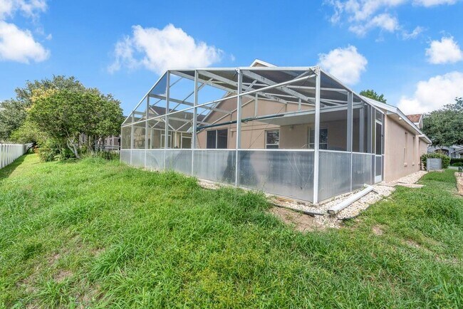 Building Photo - 15746 Autumn Glen Ave