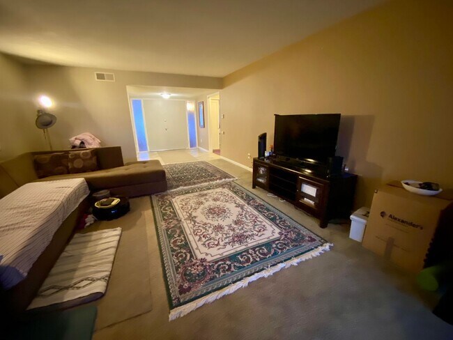 Building Photo - RB Senior 55+ Community 2 Bed +Huge bonus room 2 Baths House $3990