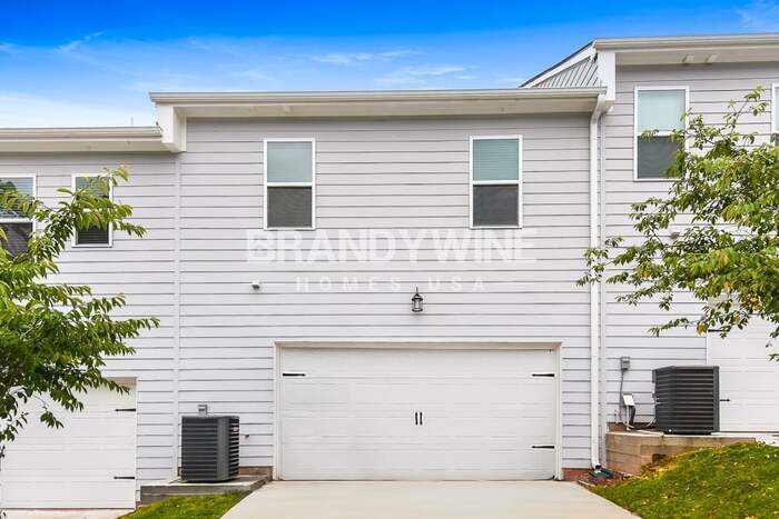 Building Photo - 303 Bascomb Crst