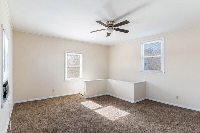 Building Photo - 104 Drugstore St