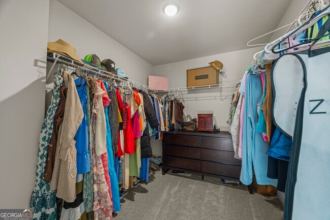 Building Photo - 550 Buxton Rd