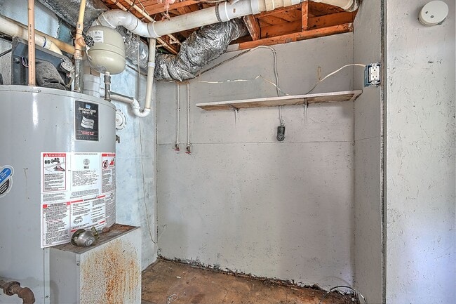 Building Photo - 707 Tuggle Hill Rd