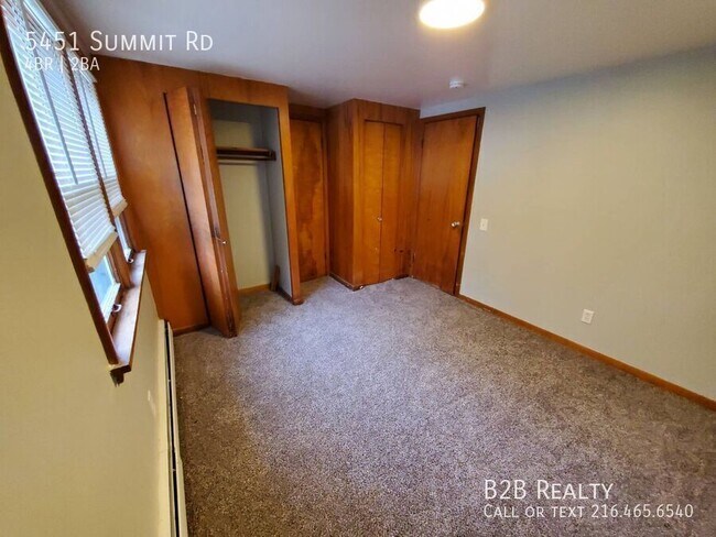 Building Photo - 5451 Summit Rd