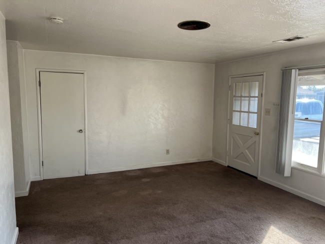 Building Photo - 2700 Whitcomb Way