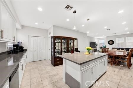 Building Photo - 6926 Cottonwood Ln