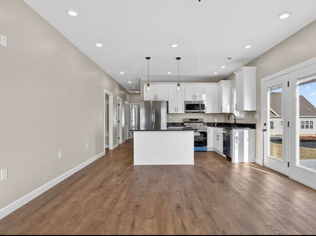 Building Photo - 104 Joiner Ave