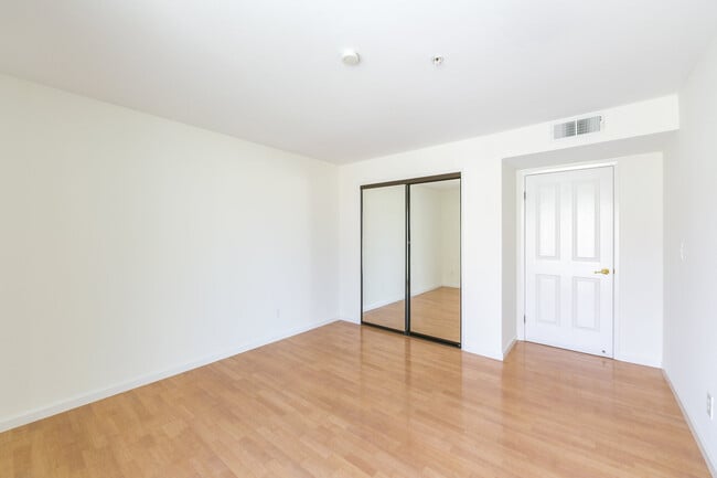 Building Photo - 3855 Carter Dr