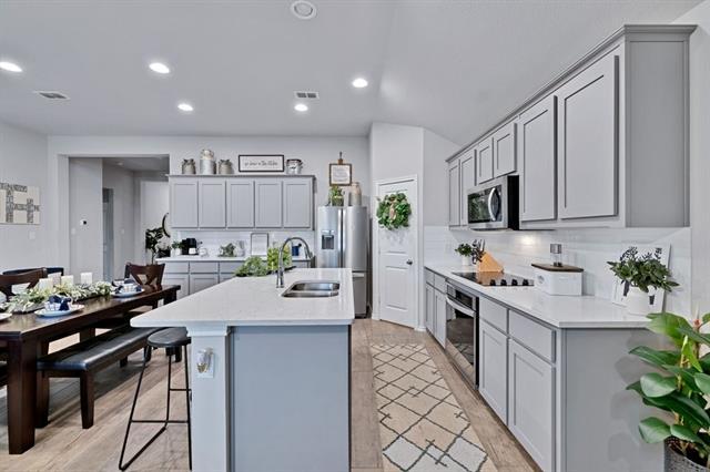 Building Photo - 11501 White River Dr