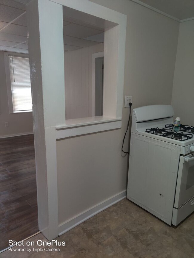 Building Photo - Gilbert Ave