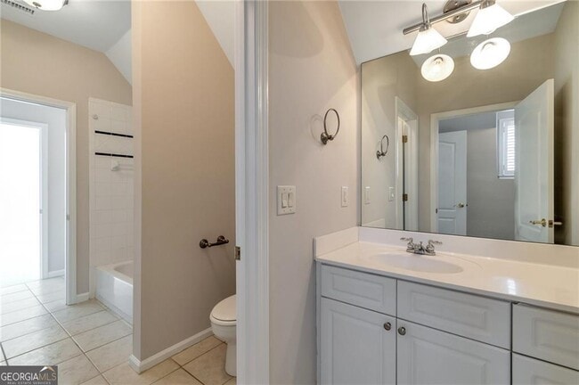 Building Photo - 115 Wolf Willow Ct