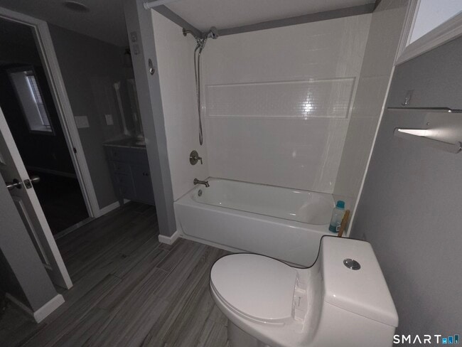 Building Photo - 856 Shagbark Dr