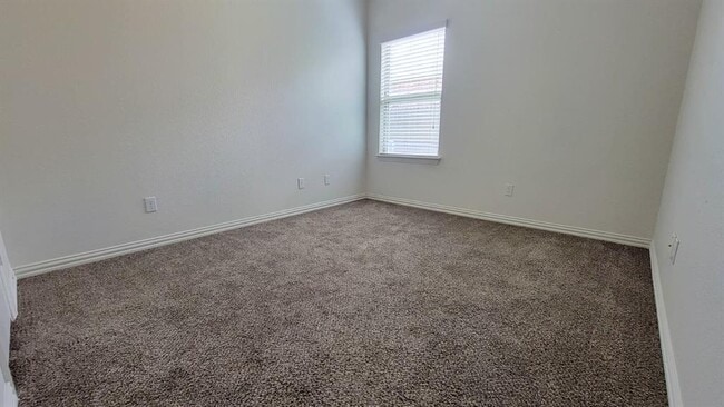 Building Photo - 386 Shale Cir