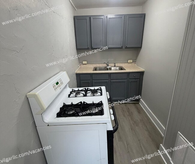 Building Photo - 4200 Jefferson St