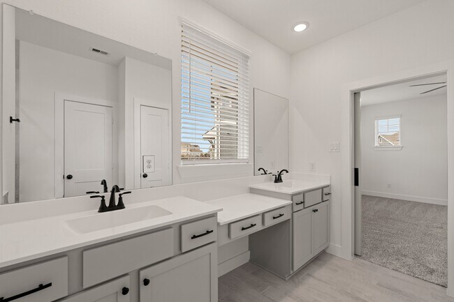 Building Photo - 7626 Redbud Orch Rd