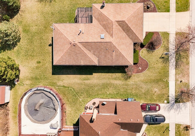 Building Photo - 16527 Orange Ave