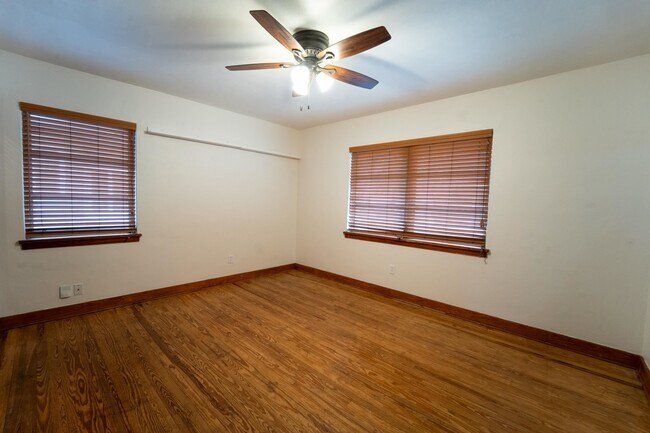 Building Photo - 64 Fullerwood Dr