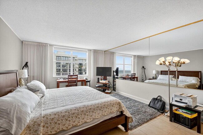 Building Photo - 3450 S Ocean Blvd