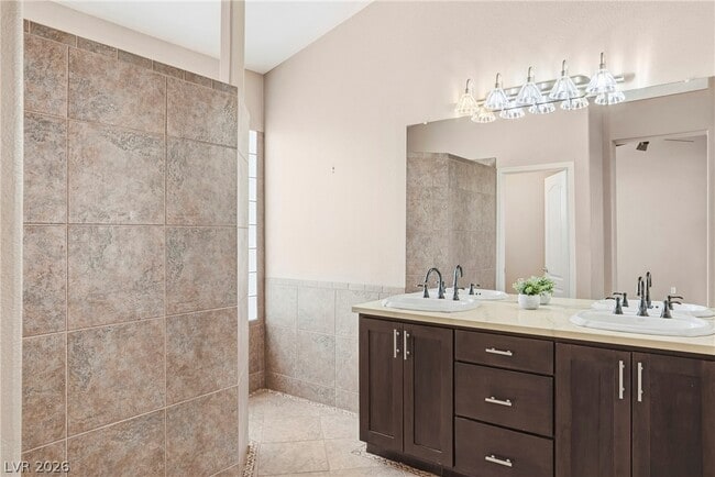 Building Photo - 2870 Deerwood Ct