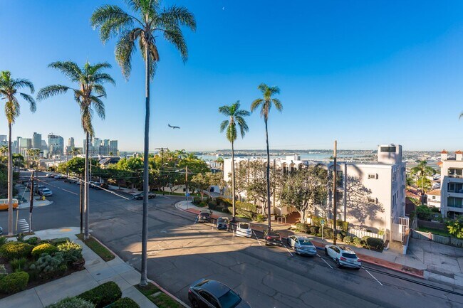 Building Photo - Stunning Bay View Condo in Bankers Hill
