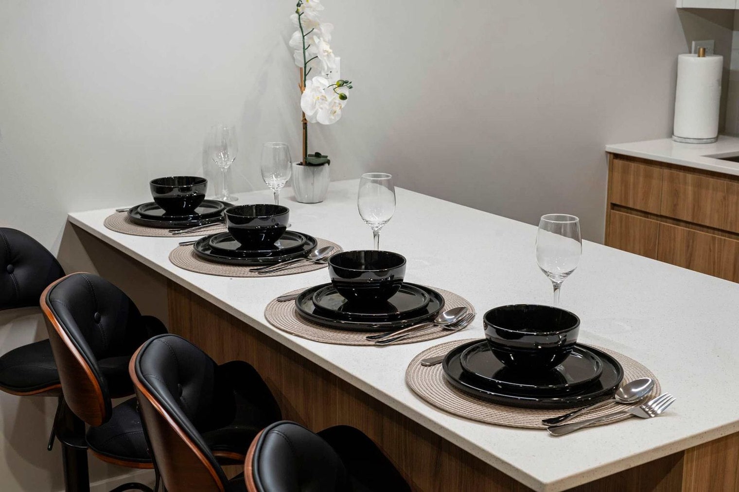 Building Photo - 6044 N Winthrop Ave