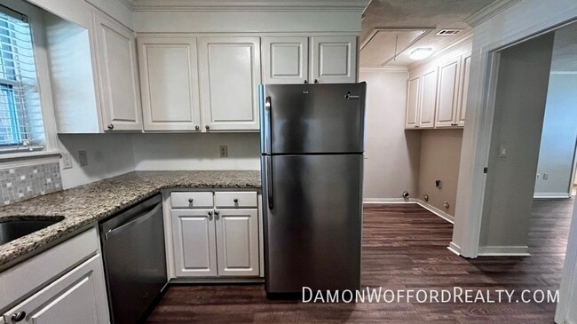 Building Photo - 120 Bellegrove Cir