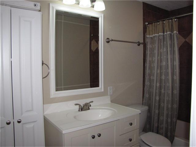 Building Photo - 3303 W Greenridge Dr