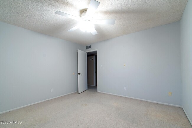 Building Photo - 6018 N 79th St