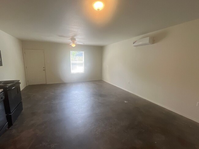 Building Photo - Sherwood Rental