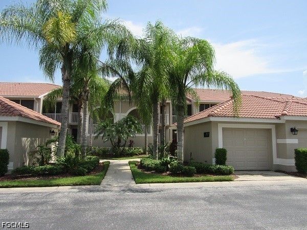 Building Photo - 10537 Washingtonia Palm Way