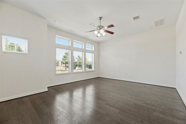 Building Photo - 9679 Towne Lake Pkwy