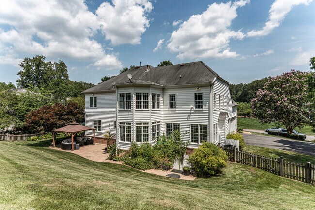 Building Photo - 5090 Hazel Ferguson Dr