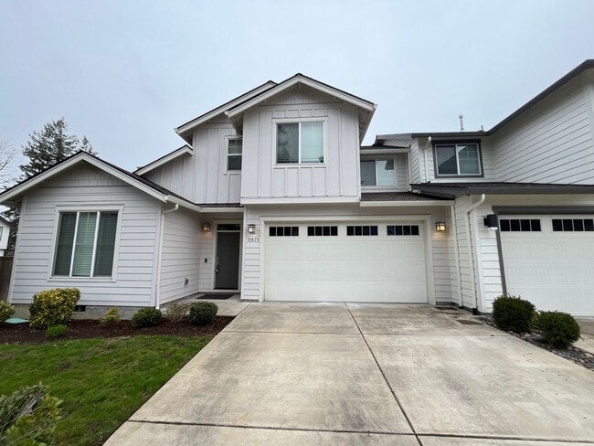Building Photo - Beautiful and Newer 4 Bedroom 2.5 Bathroom Craftsman attached House close to the Columbia River! ...