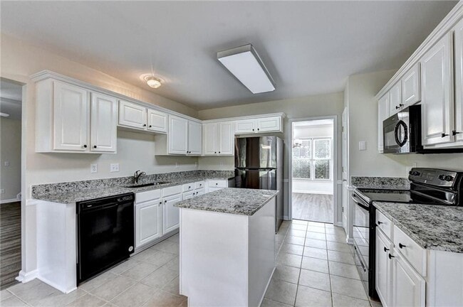 Building Photo - 3460 Maple Terrace Dr