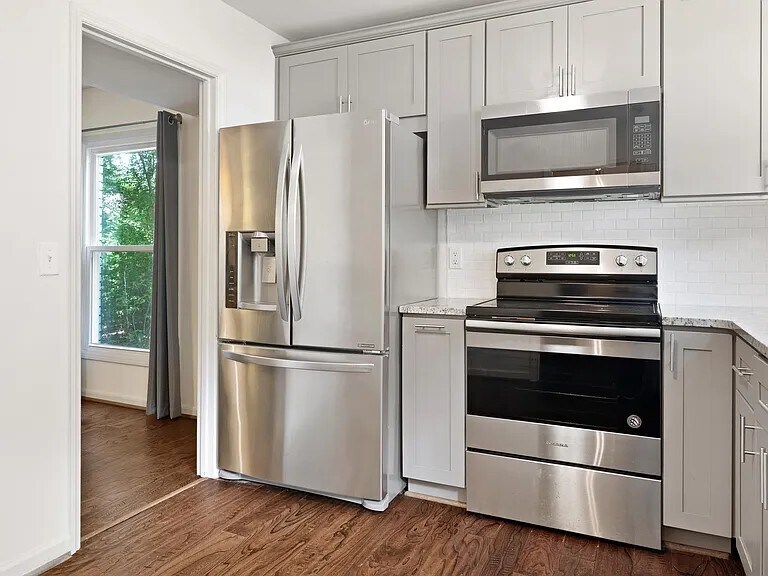 Building Photo - 3260 Overton Manor Dr