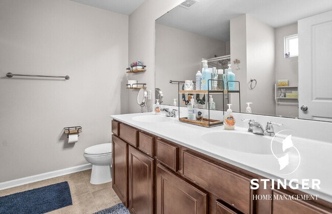 Building Photo - 12 Tugaloo Dr