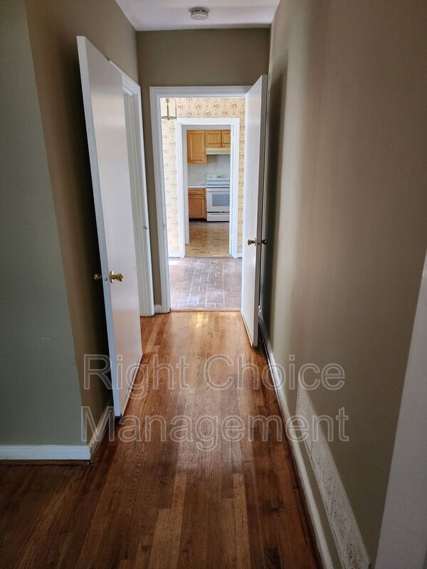 Building Photo - 1097 Bolton Ct