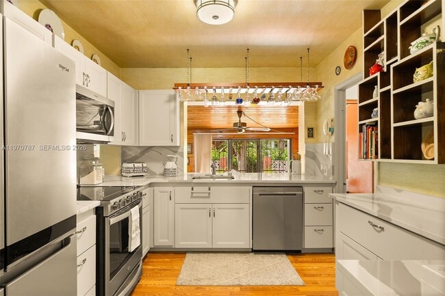 Building Photo - 430 NE 52nd Terrace