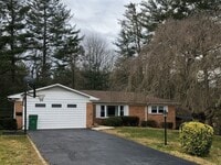 Building Photo - 3231 Magnolia Dr