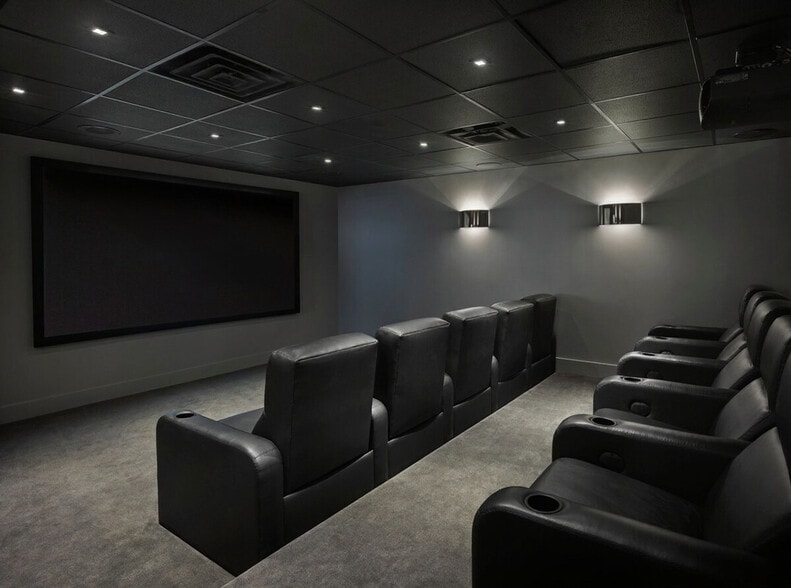 Building Photo - 801 17th St NW